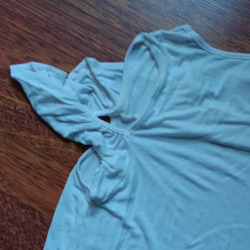 Ruffled‎ top - Picture 3 of 6